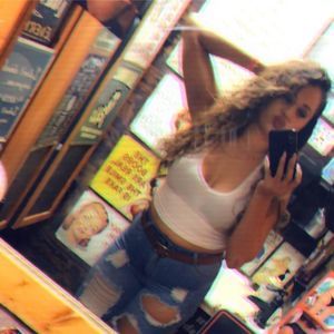 Meet your Posher, Ana